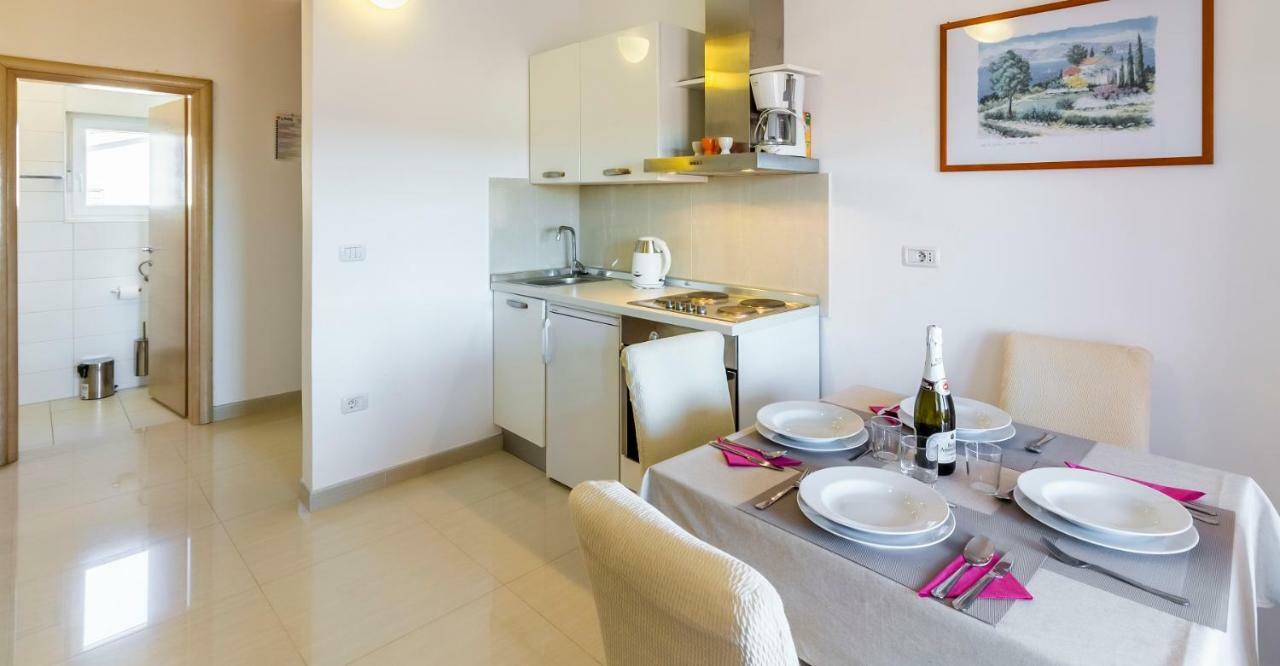 Apartman Kp Medulin Exterior photo
