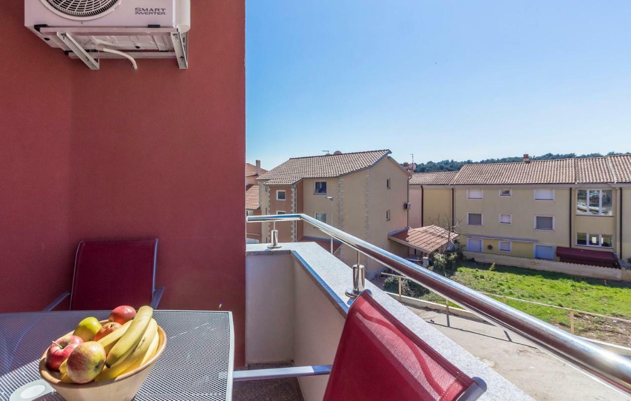 Apartman Kp Medulin Exterior photo