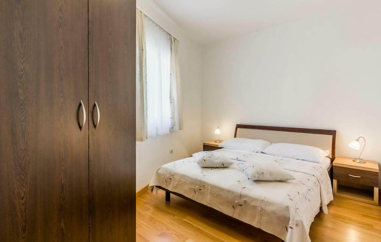 Apartman Kp Medulin Exterior photo