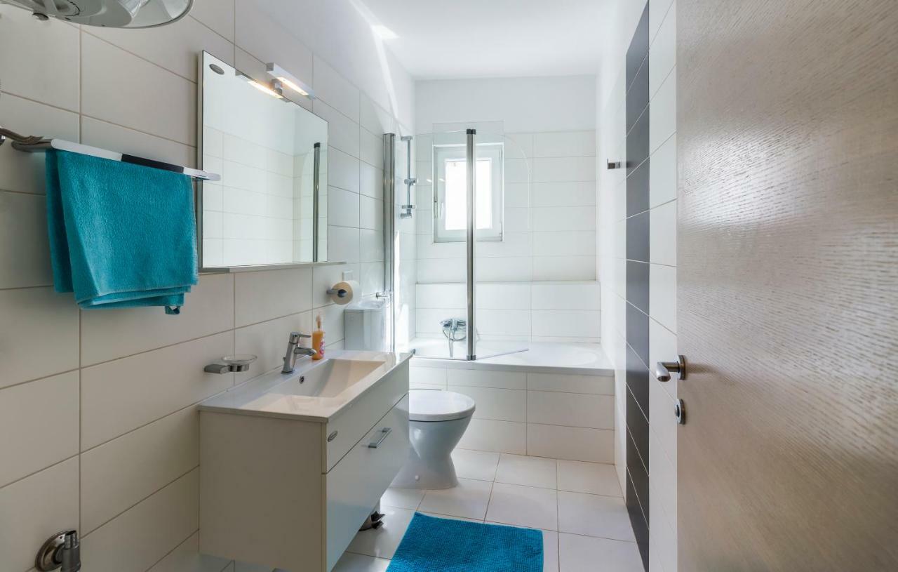 Apartman Kp Medulin Exterior photo