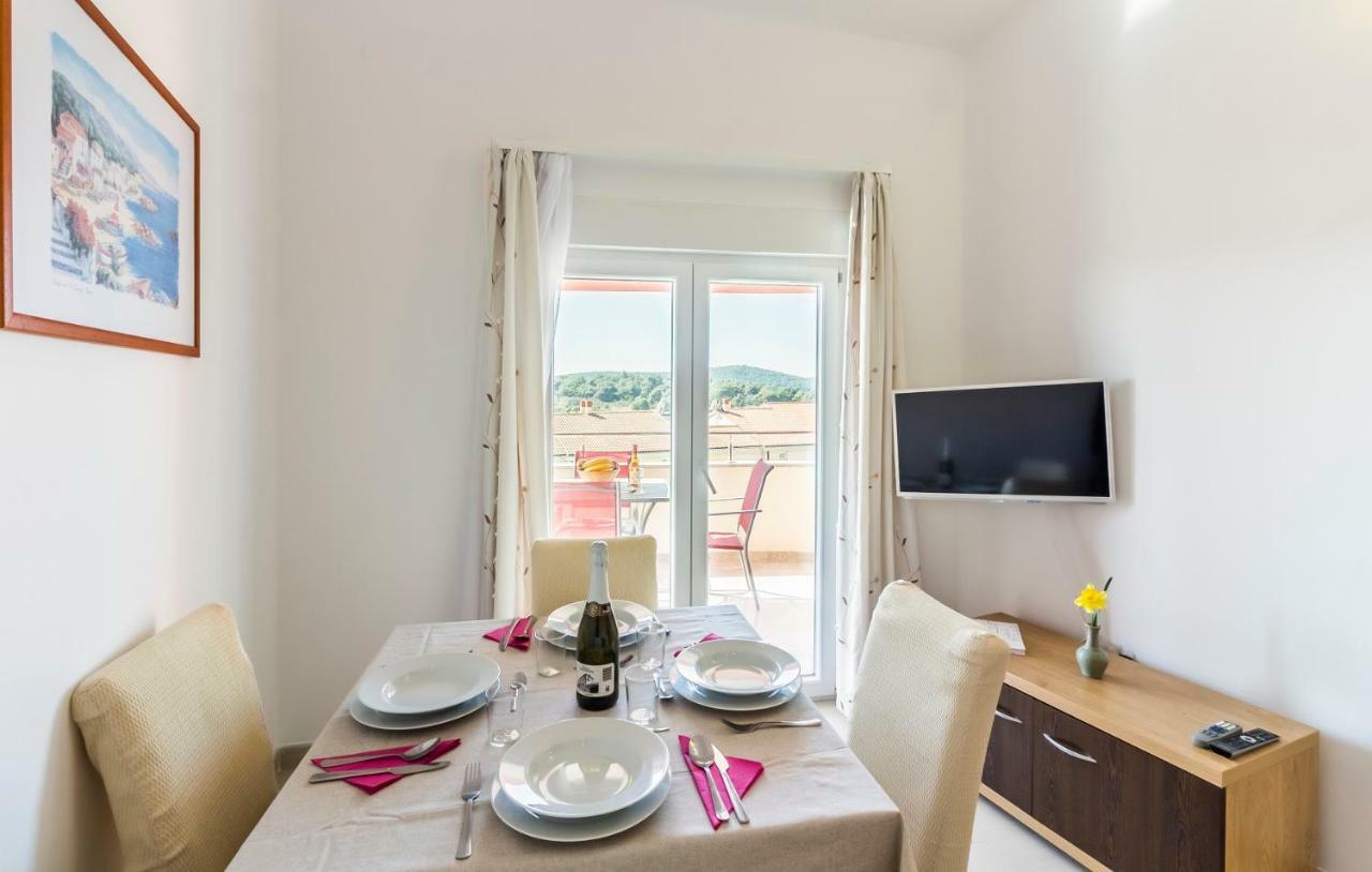 Apartman Kp Medulin Exterior photo